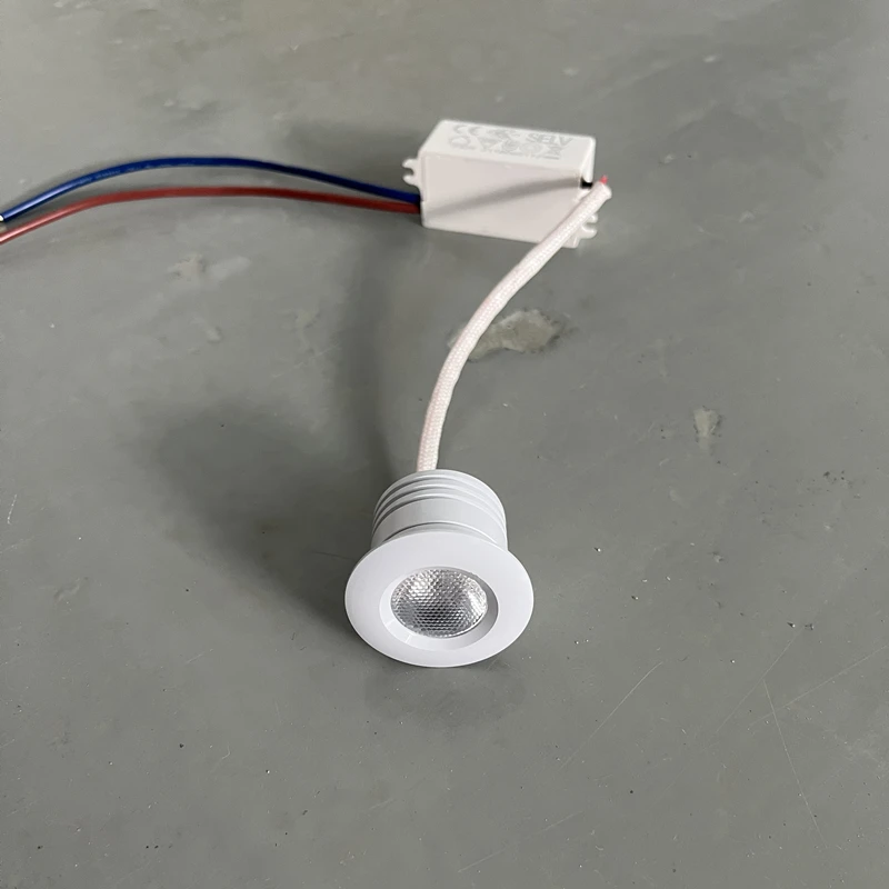 Spot Da Parete LED Spot Lampada 1 Luce GU10 Orientabile E Girevole 5W