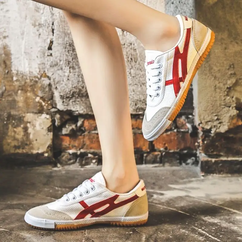 Sports Shoes Classic Low Top Mesh Shoes for Men and Women Couples with Cow Rib Sole Non Slip Soft Sole Table Tennis