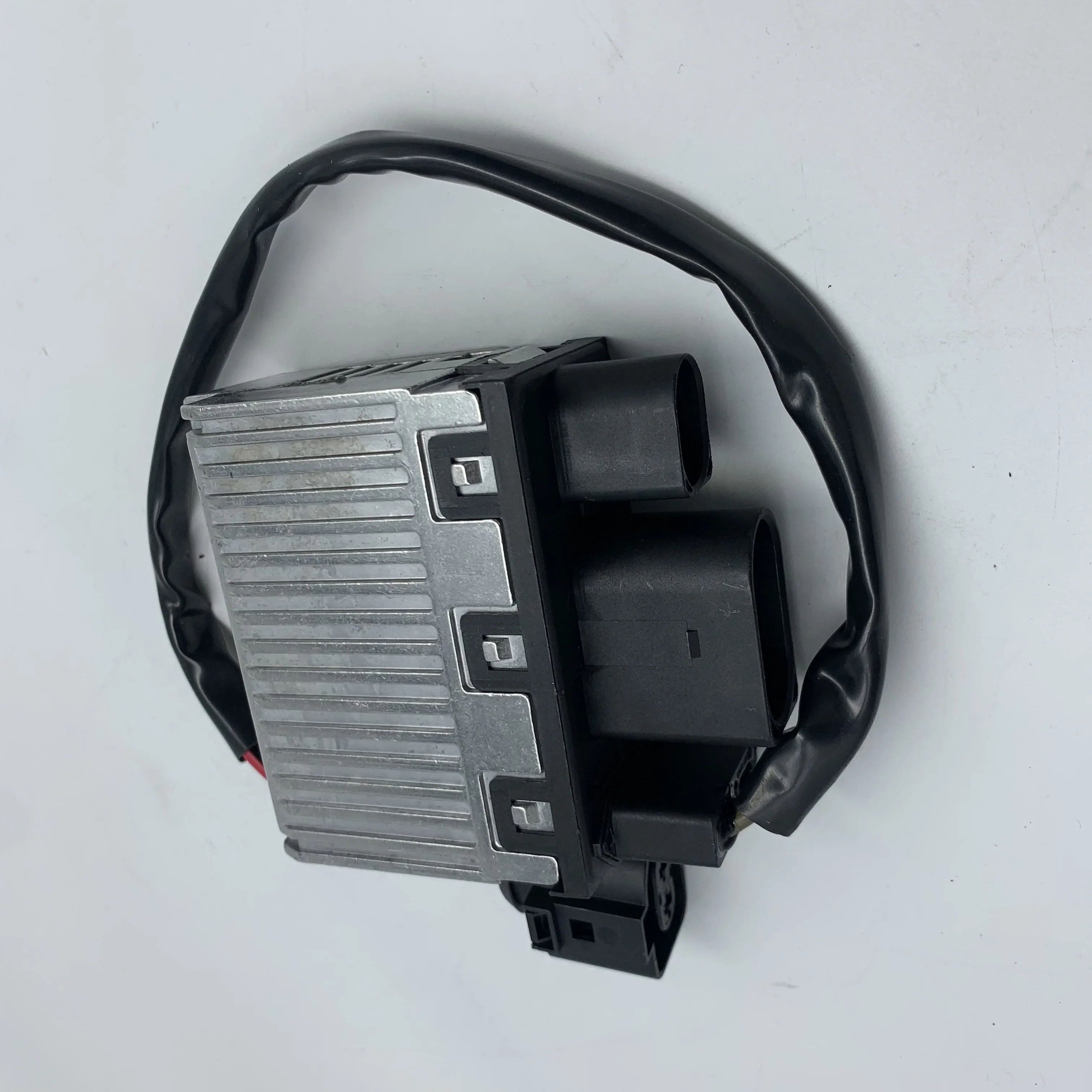 8D0959501C 8D0959501D 8D0 959 501C 8D0 959 501A Auto Fan Control Unit Module For AUDI A4 A6 VW Passat B5