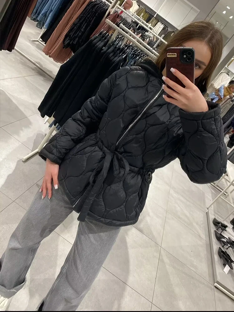 Autumn Winter Jacket Women's With Belt Loose Short Parka Coat 2025 New Fashion High Street Simple Casual New Parkas Jackets