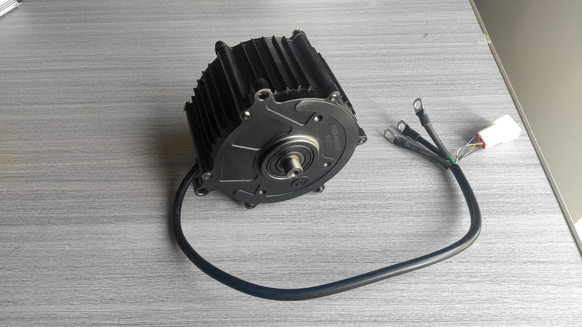 새로운 스타일의 48V 500W BLDC IPM 모터