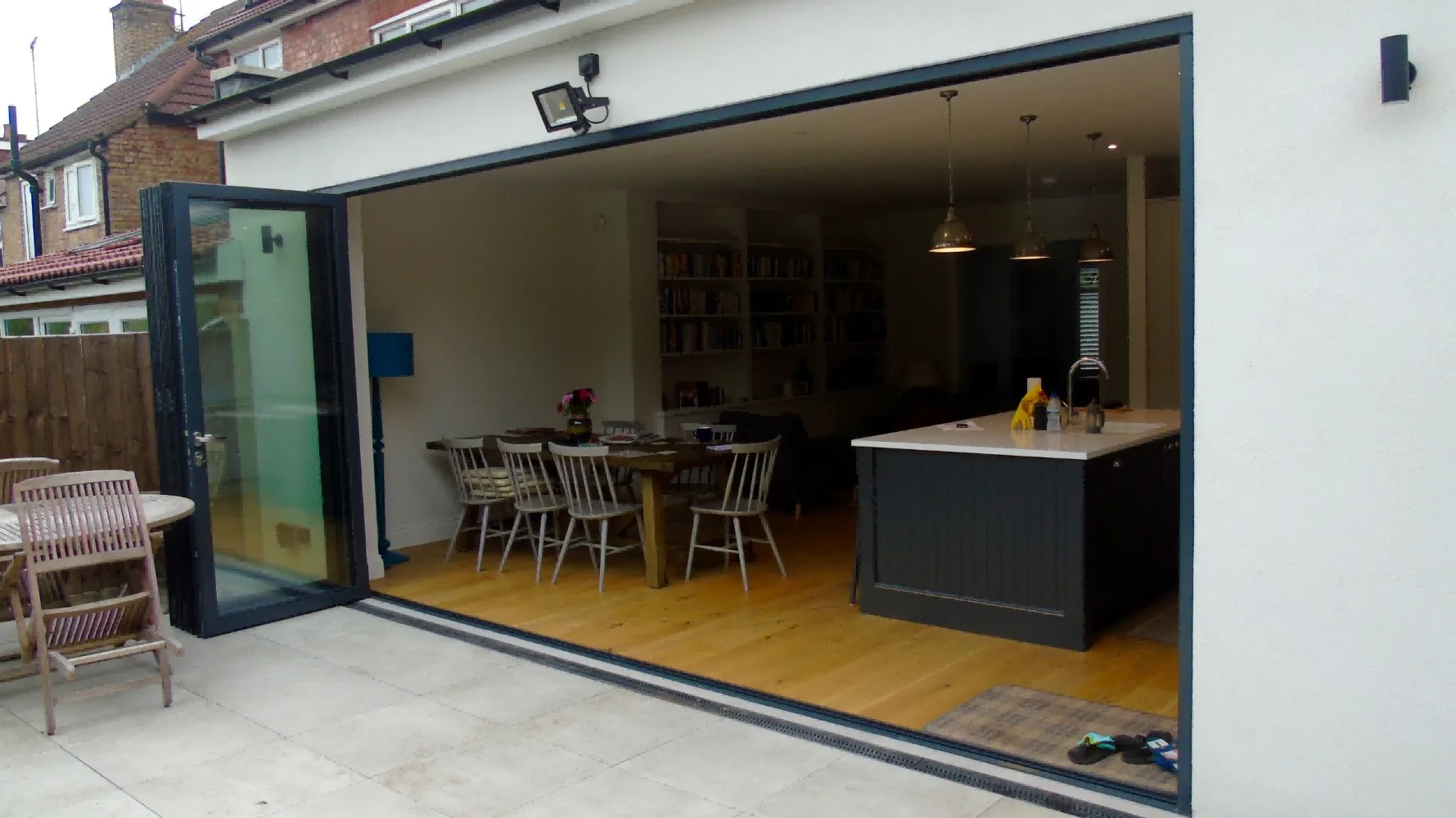 Bifold Door Home Interior Double-glazed Patio Folding Door Thermal Insulation Aluminum Alloy Folding Glass Doors for Sunroom