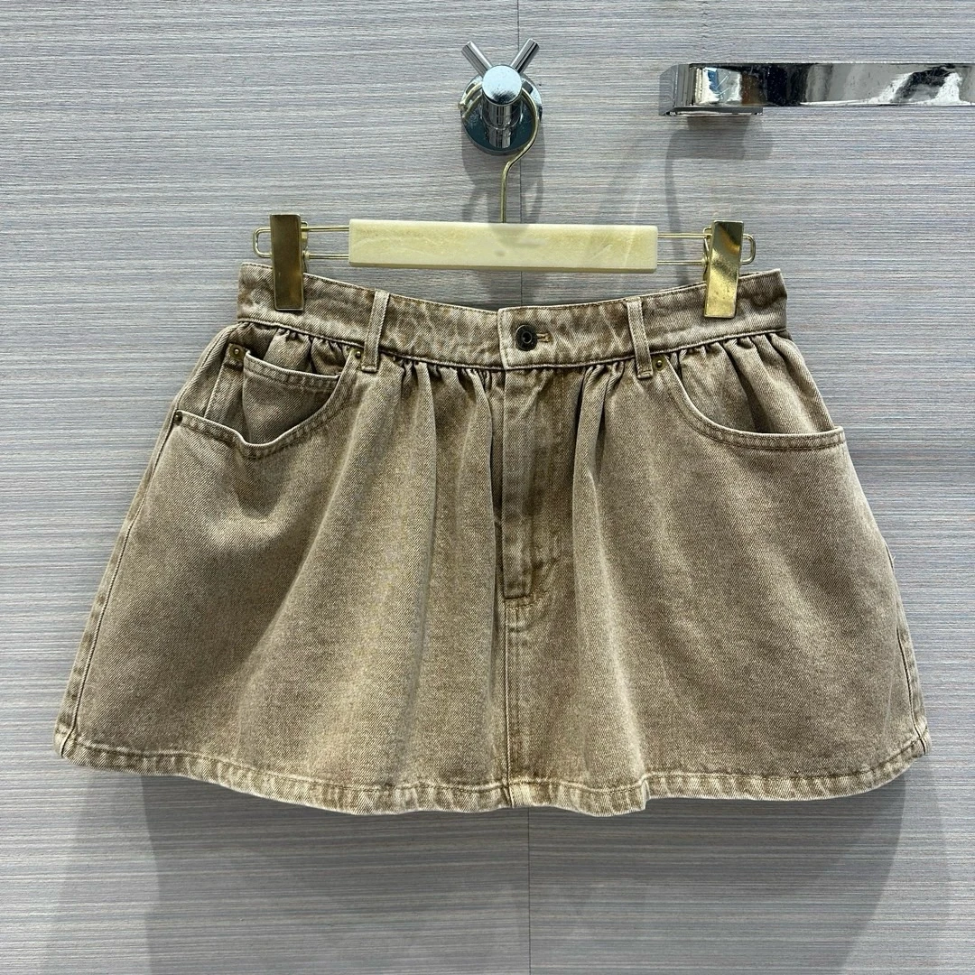

New for spring and summer! Fashionable low-waisted pongee short skirt! Heavy work to do old washing process cowboy!