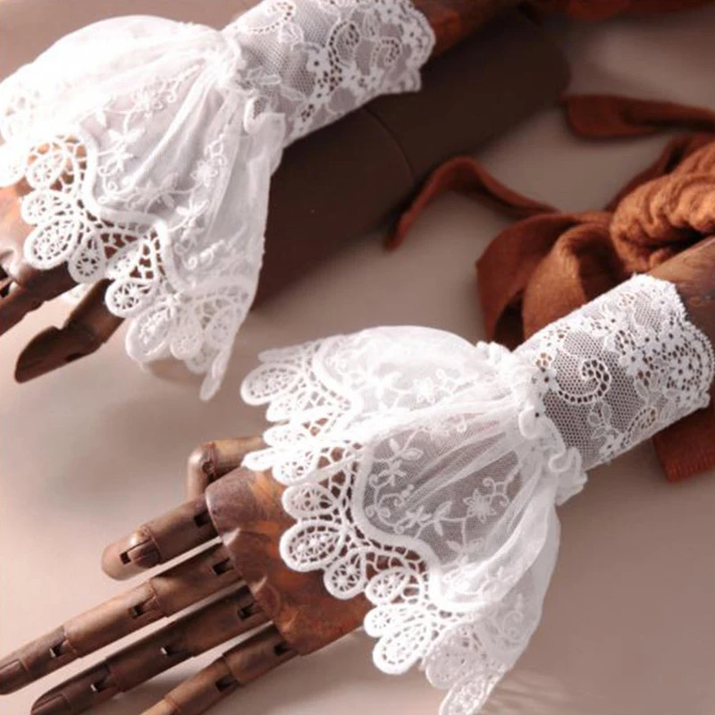 Women Lace Floral Fake Sleeves Lace Hollow Out Shirt Pleated Sleeve False Cuffs Decorative Girls Sweater Blouse Wrist Warmers white fake flare sleeves women floral lace pleated detachable sleeves cuffs ruffles wrist warmers sweater blouse horn cuff