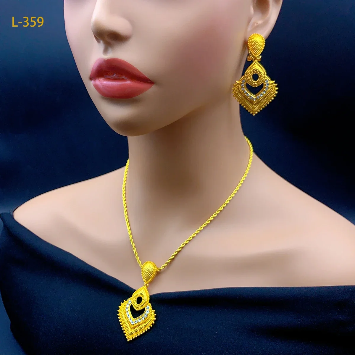 24k Gold Plated Jewelry Sets for Women Costume Nigerian Dubai Bridal Heart-shaped Necklace Earrings Sets Wedding Party Gifts - 2