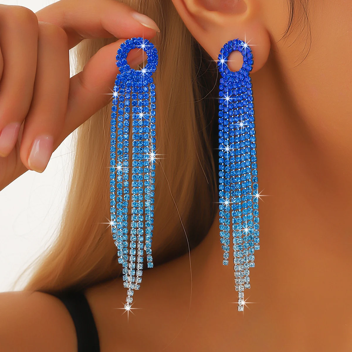 2PC Damenmode-Klauenkettenreihe mit geometrischen Fransenohrringen mit Strasssteinen, geeignet für Reisen, Partys und Weihnachtsgeschenke