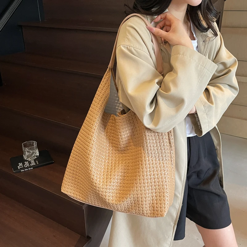 Fashionable Large Capacity Woven Tote Bag Single Shoulder Bag Handbag Simple Design Summer 2025 New Arrival from Mainland