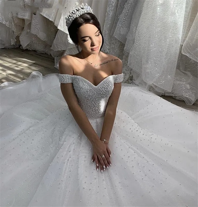 

Luxury Off Shoulder Full Pearls Beaded Wedding Dress V Neck Lace Up Shiny Robes De Mariée Bride Gown Vestidos De Novia