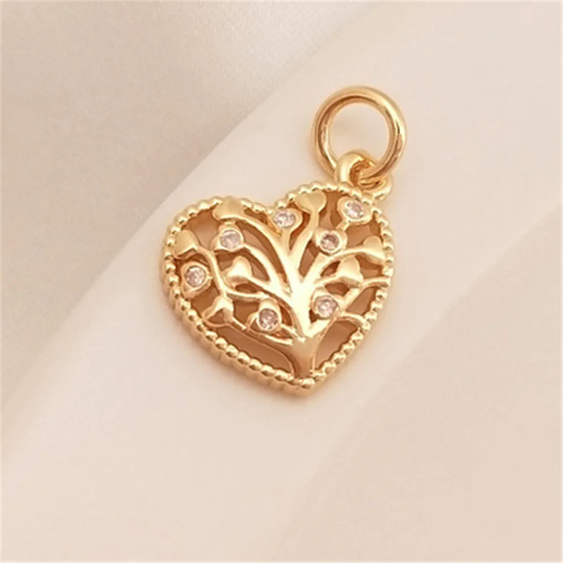 

The Tree of Life 14K Gold-plated Micro-inlaid Zircon Lucky Tree Love-shaped Pendant Diy First Jewelry Pendant Accessories C364