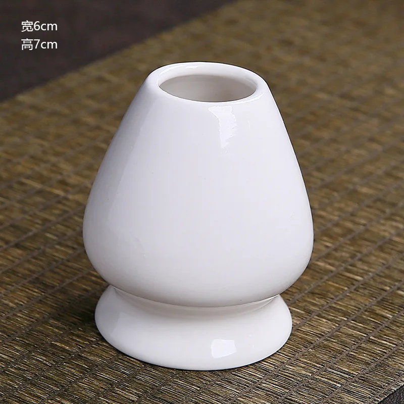 حامل شاي أخضر ماتشا من السيراميك الياباني