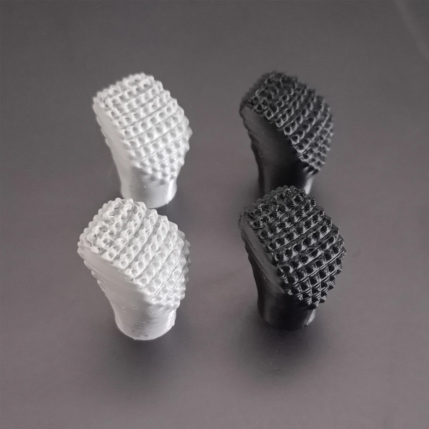 Paquet de 6 embouts joystick TPU pour DJI Avata, prêts à être installés sur la radiocommande.