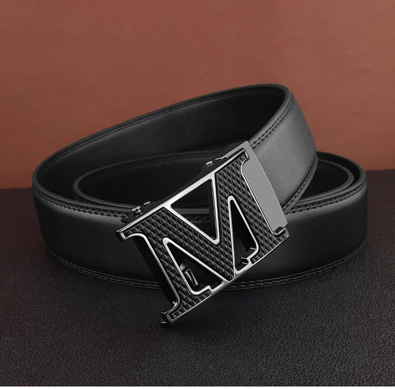 High Quality M Letter White Men Designer Shapes Luxury Brand Automatic Belt Buckle Cow Cow Cow Wait Blood Die