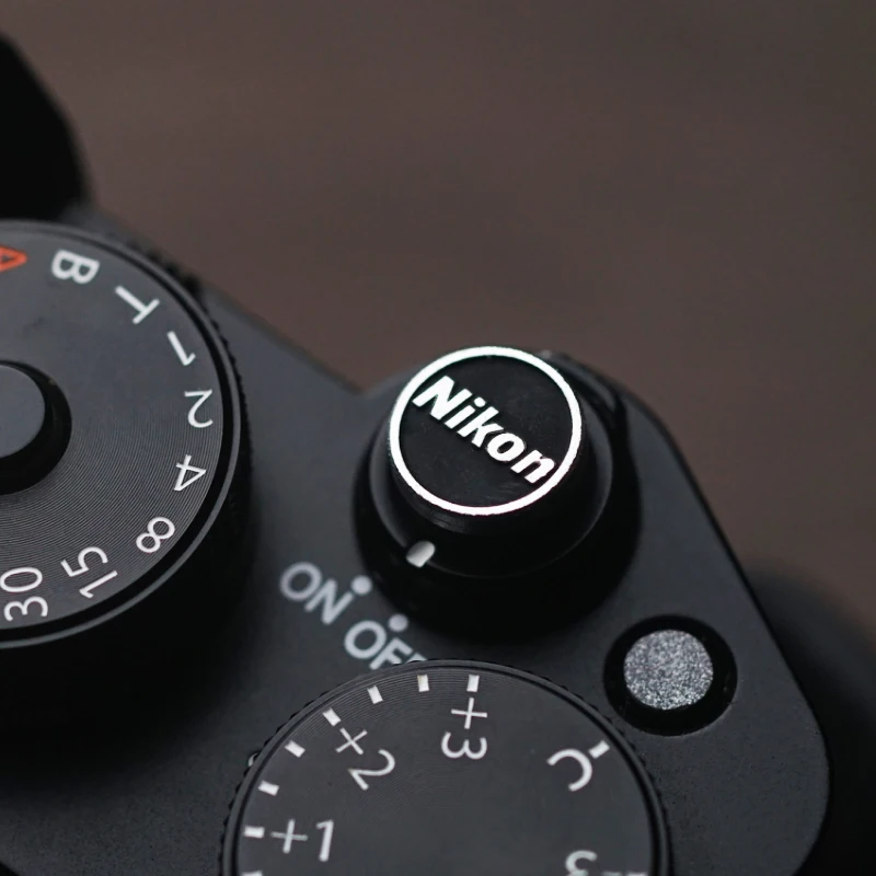 Nikon　FX Format  木目×ゴールド　販促展示台 Nikon Fan Meeting Online Live 2023] 