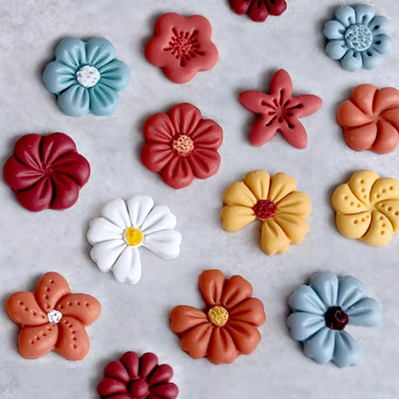 Polymer Clay Cutter Mini Daisy Flower Earrings Jewelry Soft Pottery Cutting Mold Petals Embossing Clay Earring Cutter Mold