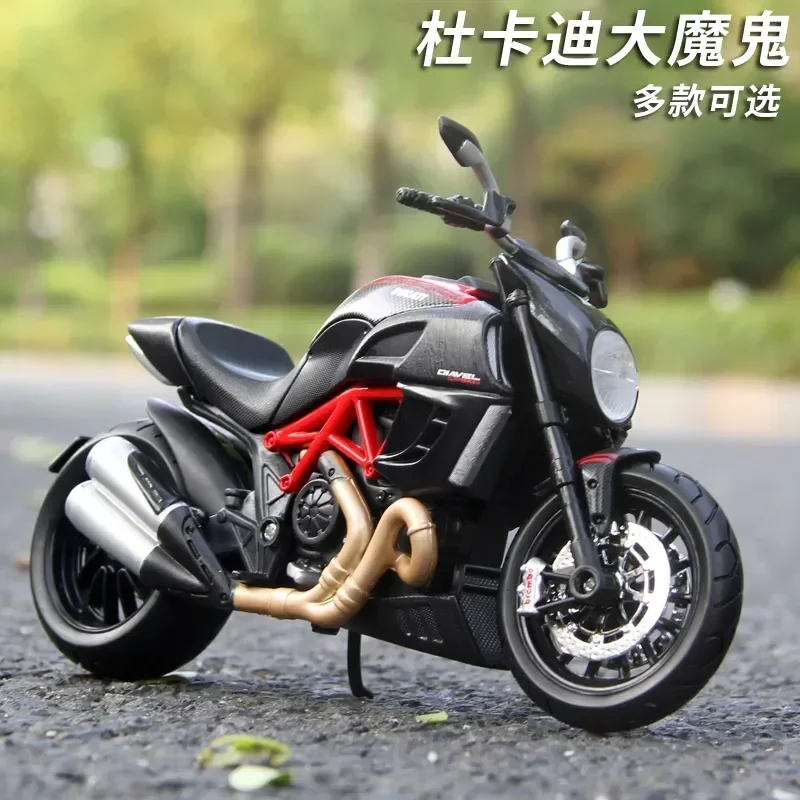 Maisto 1:12 DUCATI Diavel Carbon Model Car Simulation Alloy Metal Toy Motorcycle Children's Toy Gift Collection