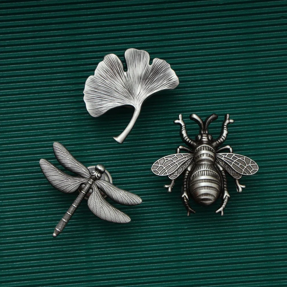 Furniture Handles For Cabinets And Drawers Zinc Alloy Drawer Pulls Bee Leaf Wardrobe Pulls Retro Antique Gold Silver Handles Furniture Handles