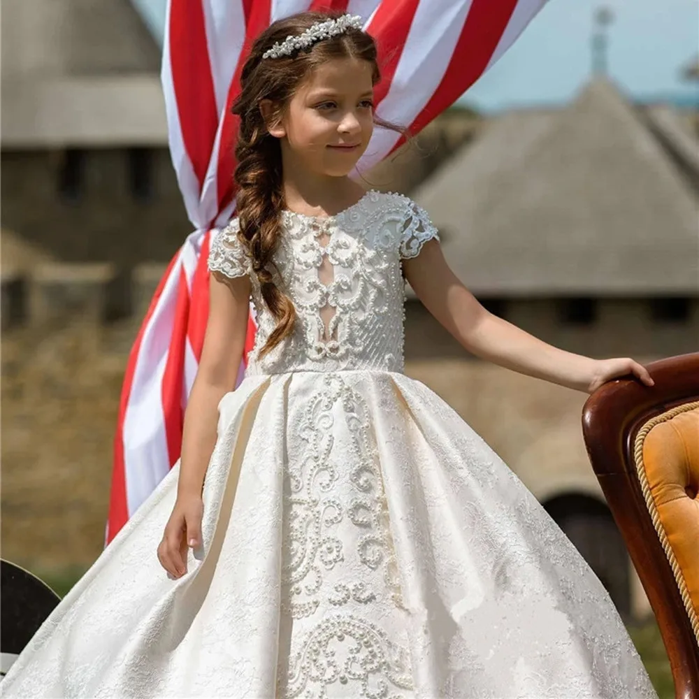 

Luxury White Flowers Girls Dresses For Wedding with Pearl Girls Pageant Gowns Sweep Train Custom Made Birthday Party Customes