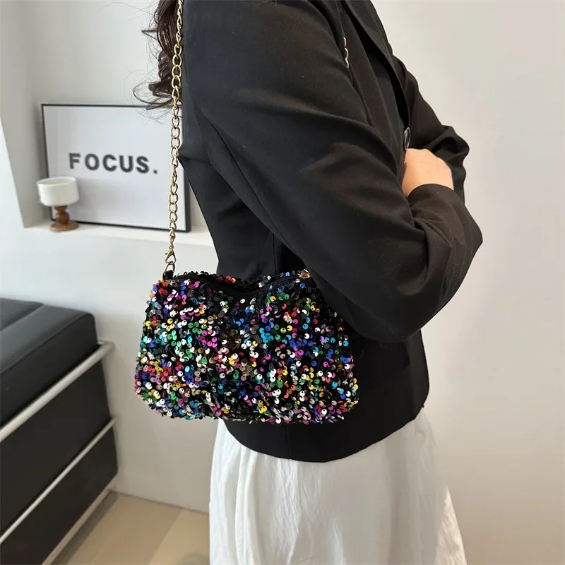 Spring Leisure Chain 2024 New Women's Chic Niche Personality Crossbody Beautiful Ins Shoulder Bag