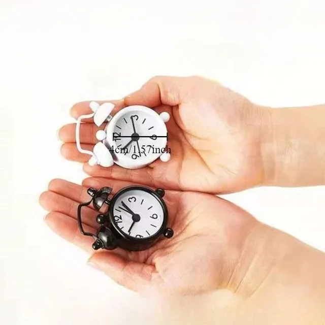 Mini sveglia in metallo da 40 mm, portatile, per la casa, all'aperto, adorabile orologio da cartone animato, regalo retrò per bambini, amici, sveglia in metallo 4