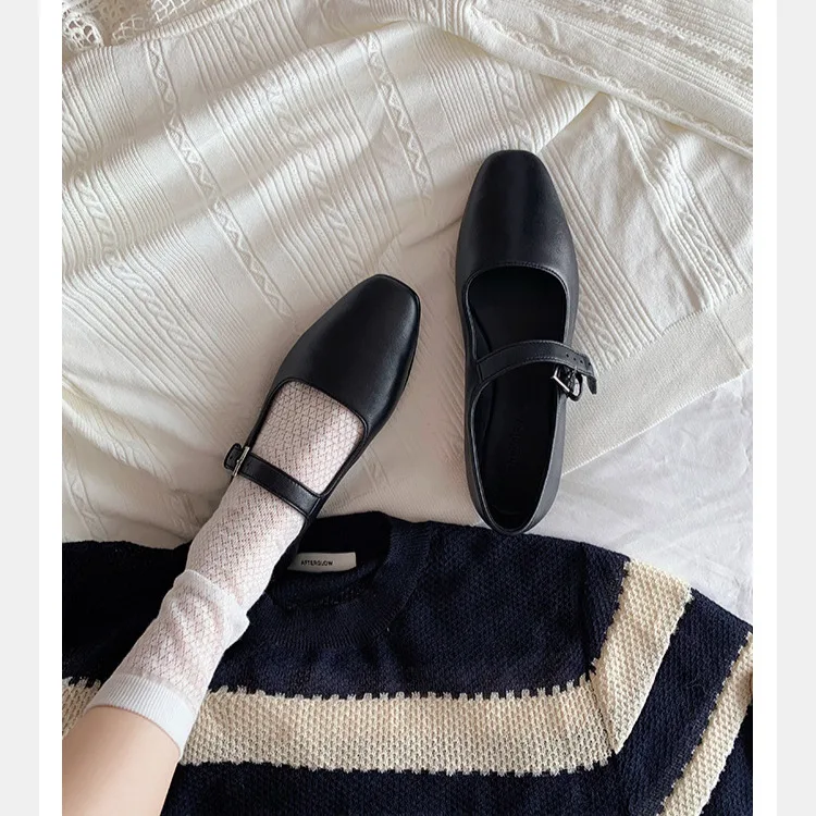 Flache Unterseite, vielseitige flache Öffnung, quadratischer Kopf, ein Knopfriemen, Mary Jane_voghion.com