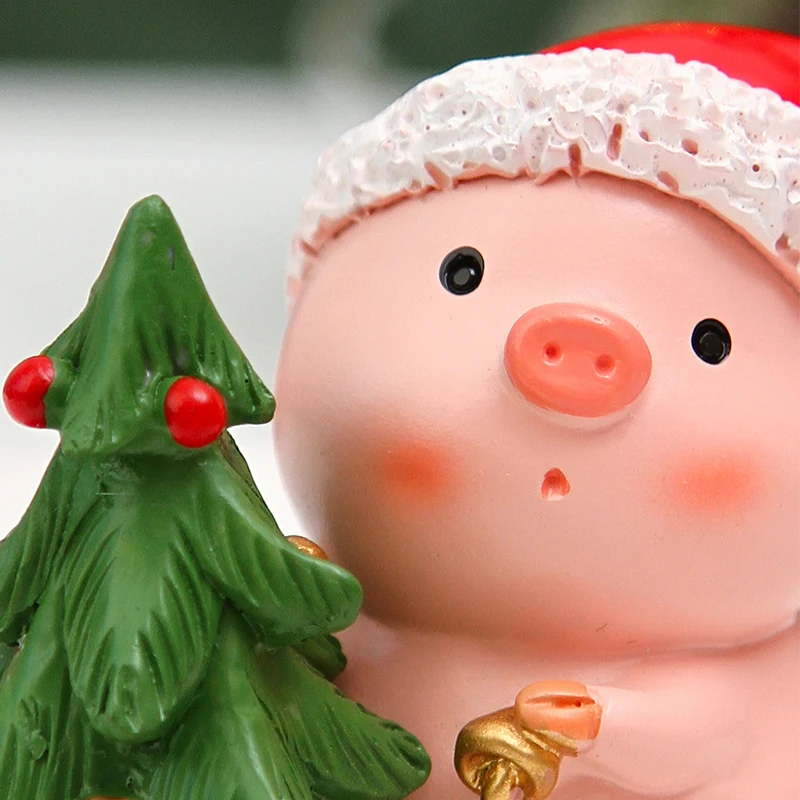 1PC, cute and creative in the shape of a little pink pig hugging a Christmas tree, a home decoration made of resin material