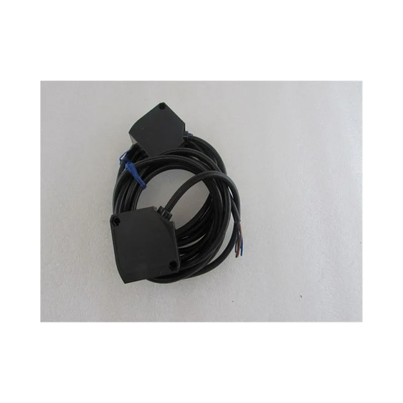 

E3Z-LL61 2M Photoelectric Switch Brand New & Original Genuine