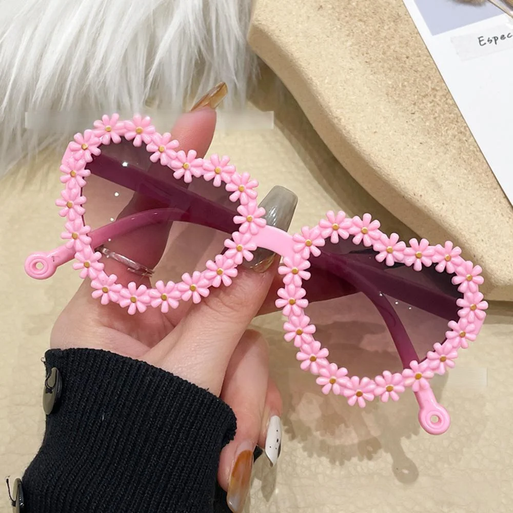 Retro Heart-Shaped Daisy Sunglasses Uv400 Outdoor Children Lovely Protective Sunglasses Kids Sun Glasses Eyewear Accessories