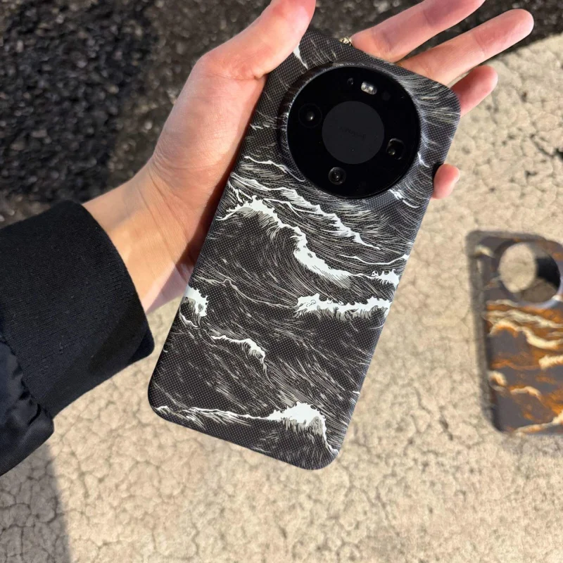 Luxury Frameless Carbon Fiber MagSafe-Compatible Wireless Charging Case with Heat Dissipation Technology