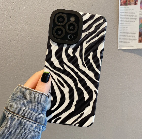 thumbnail image 1 of Funda de teléfono a prueba de golpes con diseño de rayas de cebra en blanco y negro para iPhone 14, 11, 12, 13, 15, 16 Pro Max, 14, 15 Plus, X, XS Max, XR, 1 of 5
