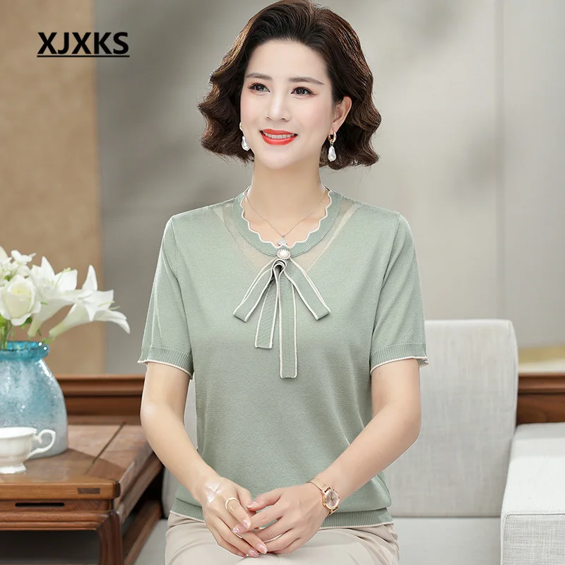 

Женская футболка с коротким рукавом, круглым вырезом и бантом