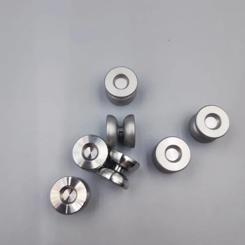 304 Stainless Steel Mini Yo-yo Ultra-small Professional Yoyo Shell Yo-yo, Collectible Yo-yo Necklace Car Ornament Birthday Gift