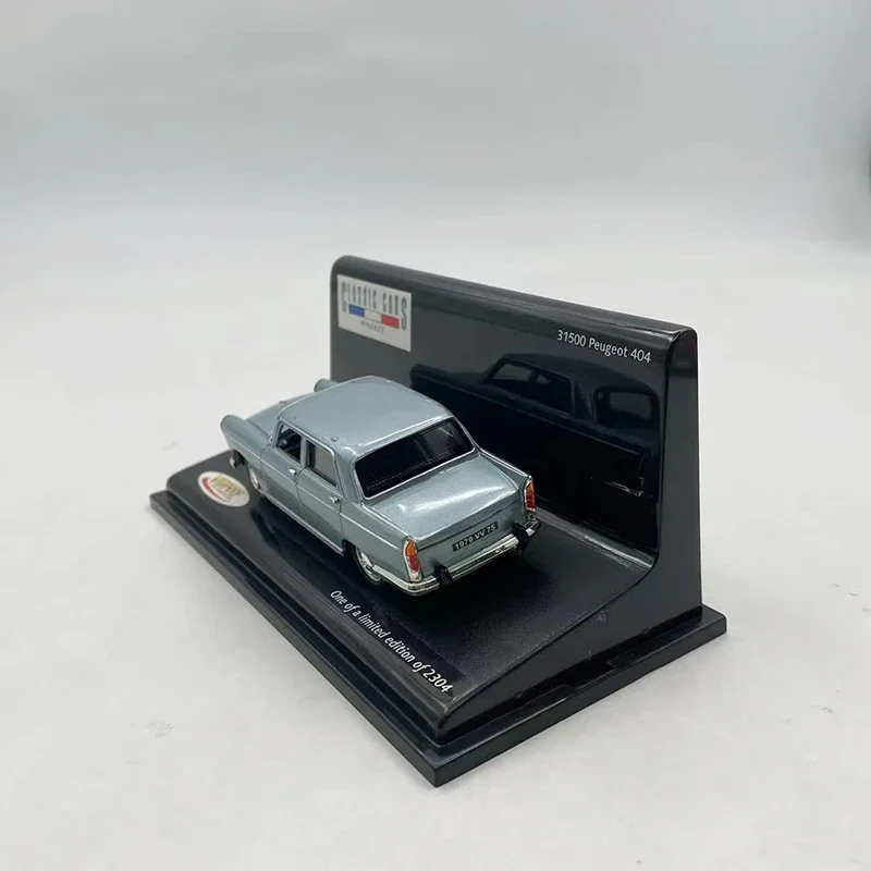 (入手困難)Peugeot 404 ミニカー 水色 1/43 入手困難)Peugeot 404 ミニカー 水色 1/43 - メルカリ