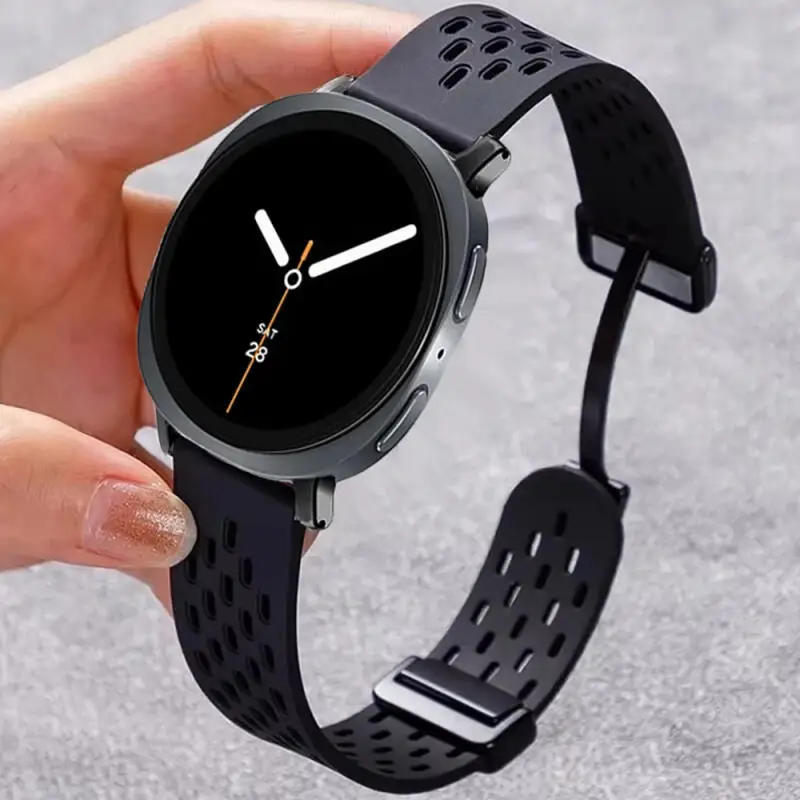 Magnetic Buckle Silicone Watch Strap with No-Gap Design