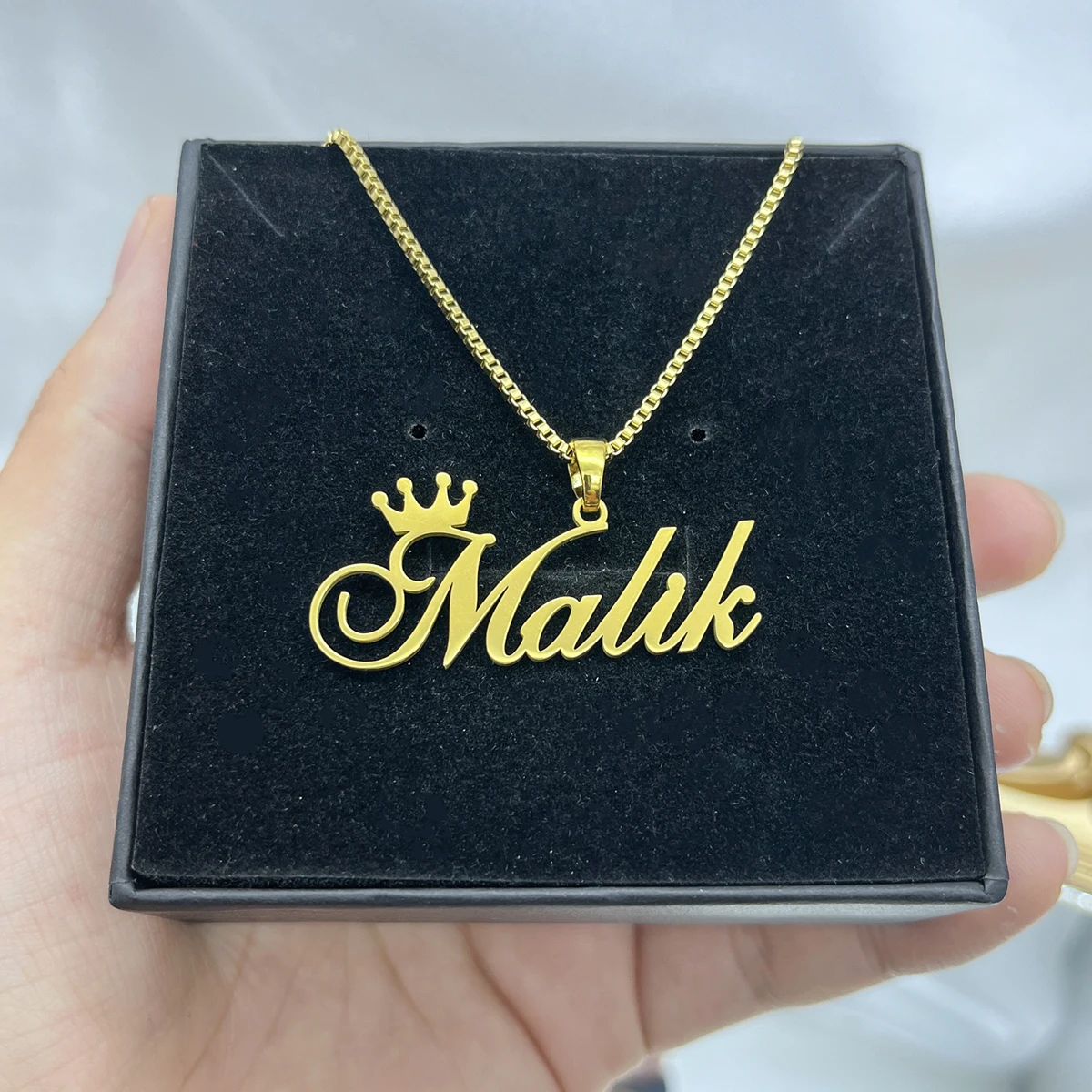 Customized Detachable Big Pendant Crown Name Necklace