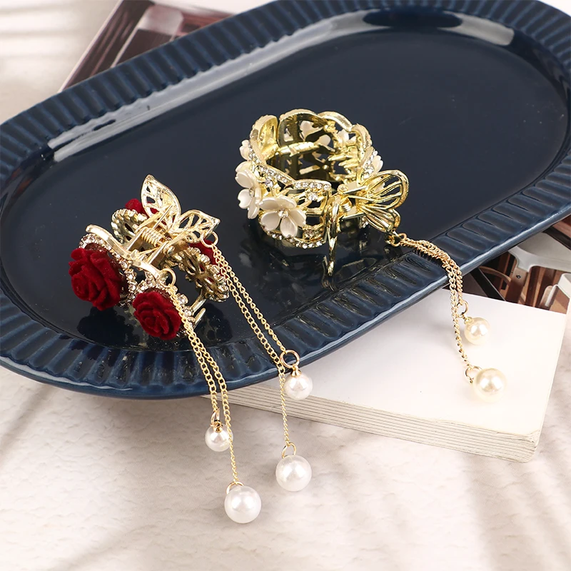 

Korean Style Women Hair Claw Tassel Pearl Hair Clip Girls Elegant Barrette Cherry Blossoms Hairpin Fish Hair Accessories