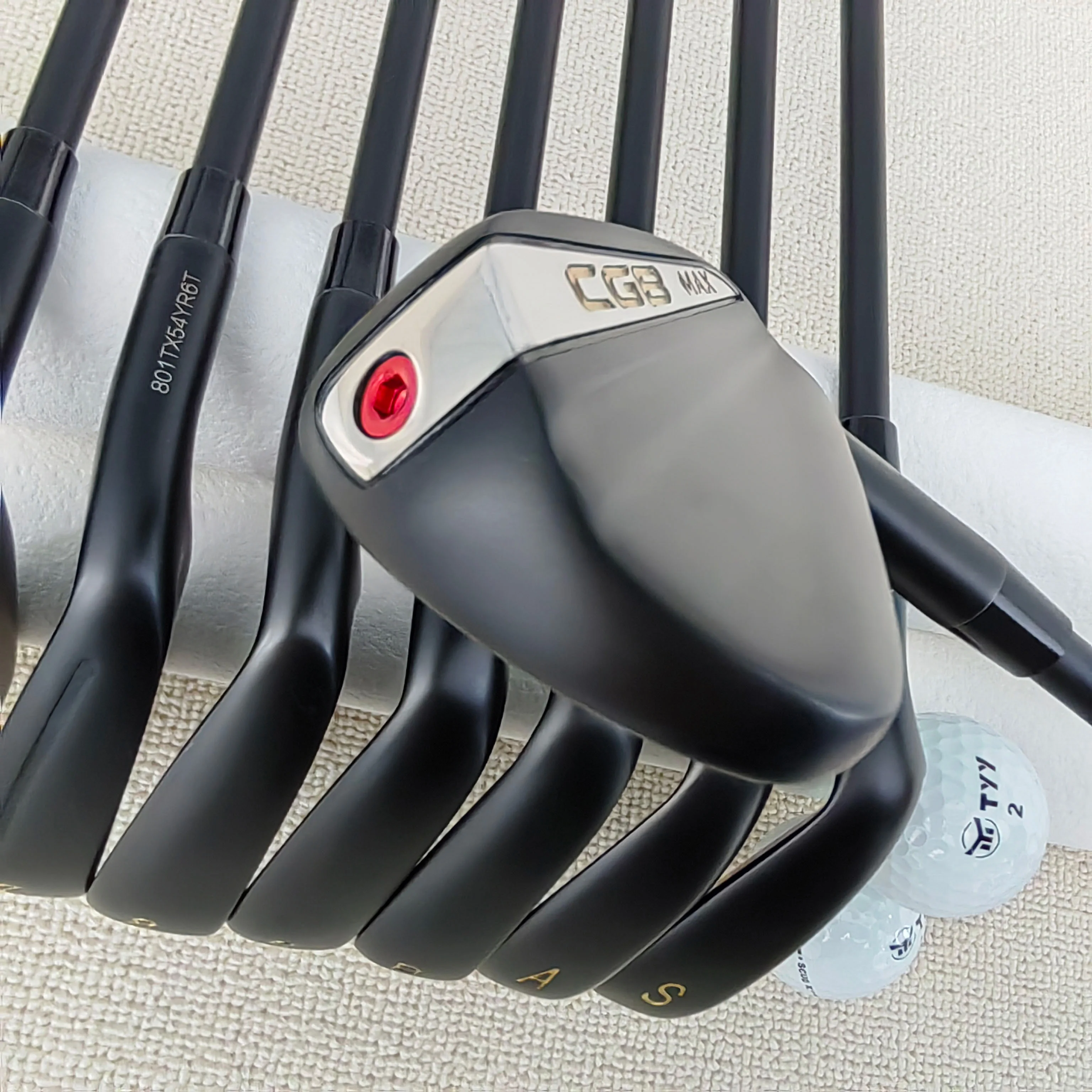 Golf club CGB MAX iron