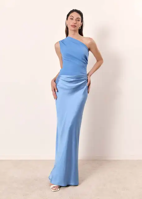 Robe longue élégante asymétrique en satin patchwork pour femme, sans manches, froncée, ajustée, pour invitées de mariage et soirées 2026