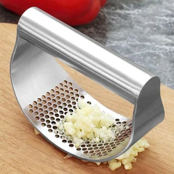 Portable Manual Garlic and Vegetable Chopper (C)