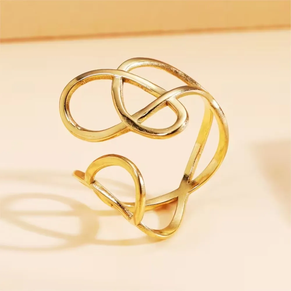 Geometric Hollow Out Stainless Steel Adjustable Ring for Women Elegant Personalized 18K Gold Plated Rings Jewelry Gifts