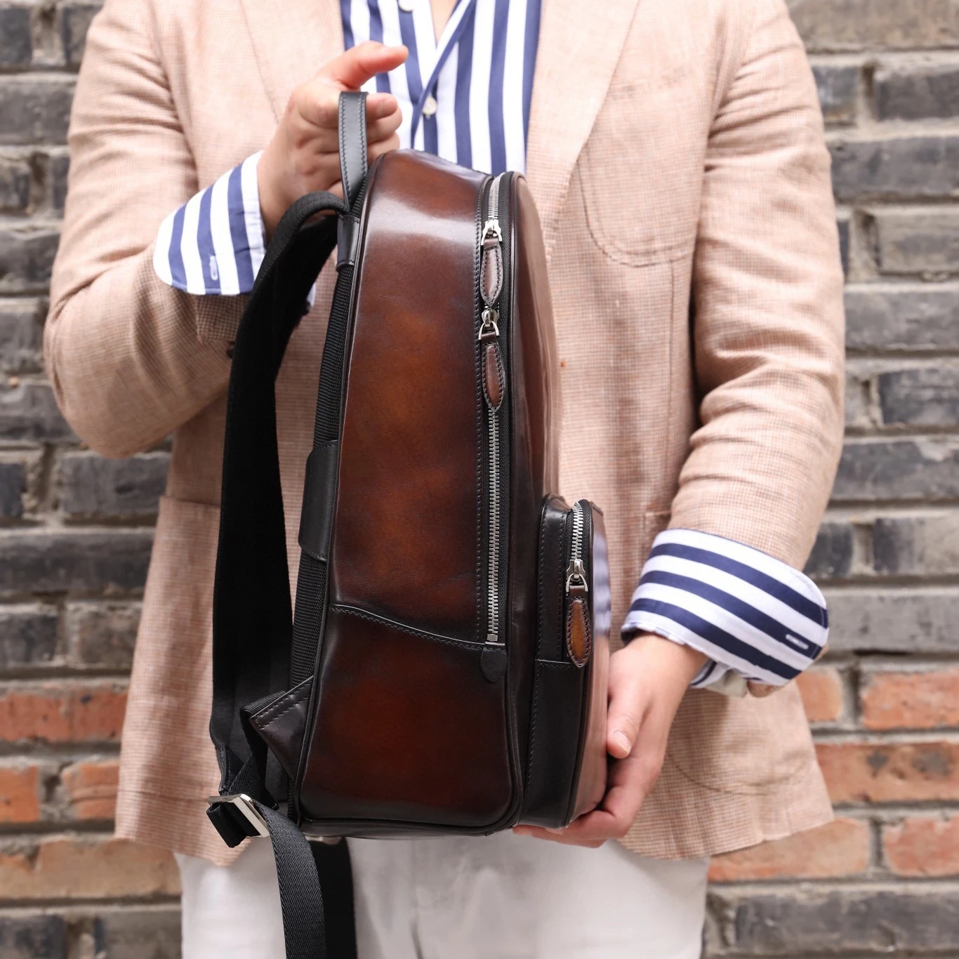 Men Leather Backpack large capacity business UK computer school bag travel bag hand-rubbed vintage backpack
