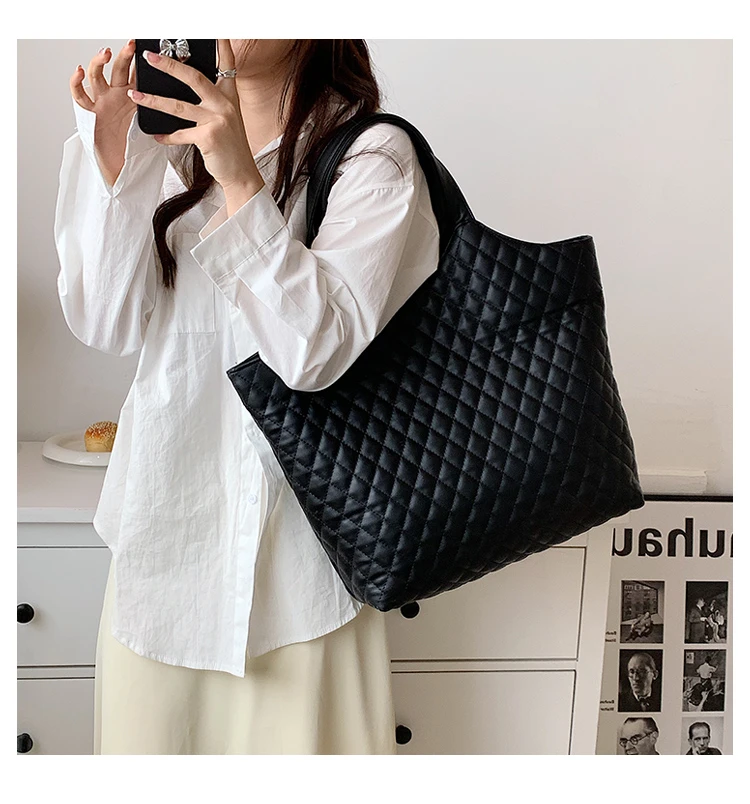 Women's Bags Luxury Designer Handbags Large Capacity Underarm Shoulder Bags Ladies Fashion Trend Shopping Bags Casual Tote Bags