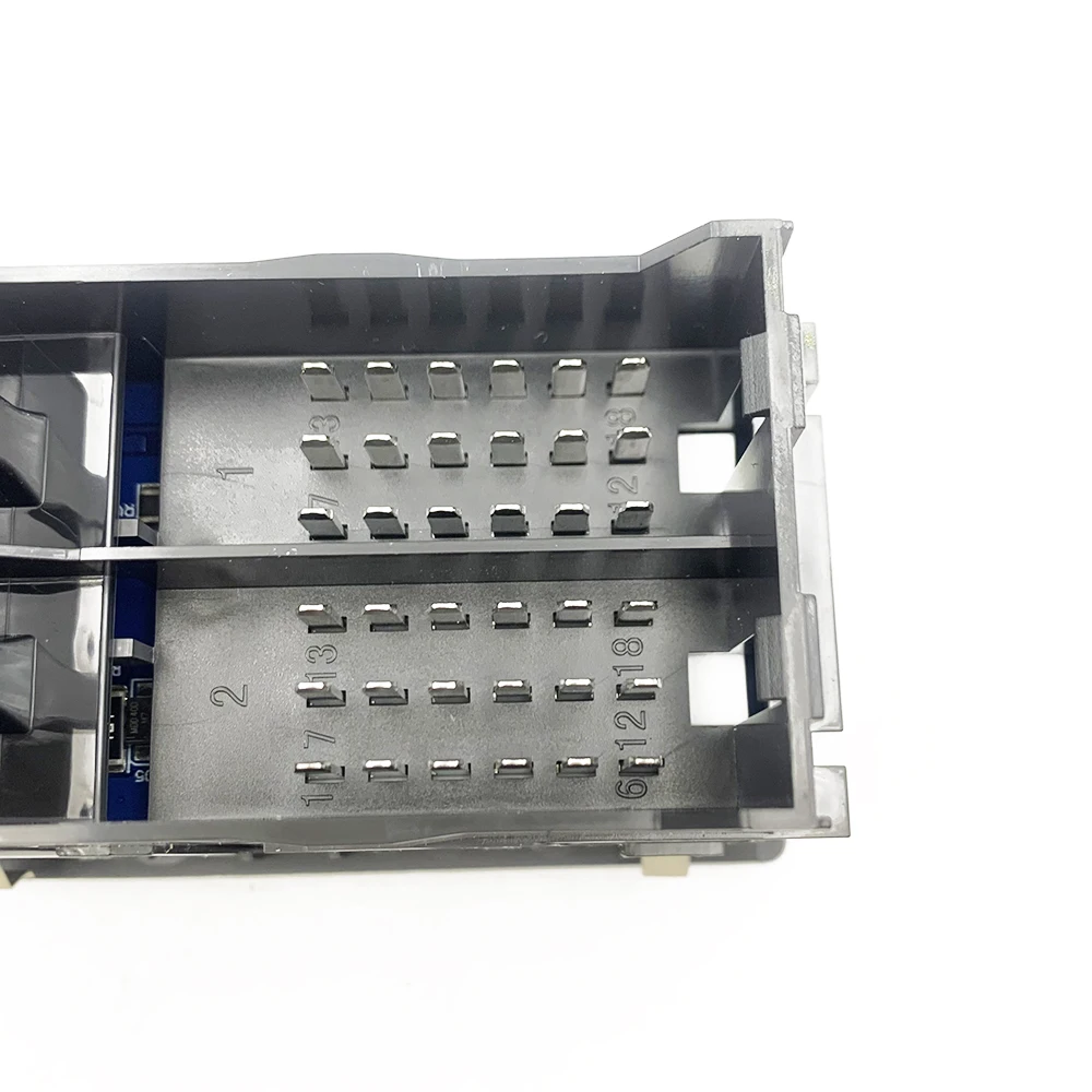 OE:81258067098 81259356749 81258067087 81258067074 Front Left Driving Side Power Window Lifter Switch for MAN TGA TGX