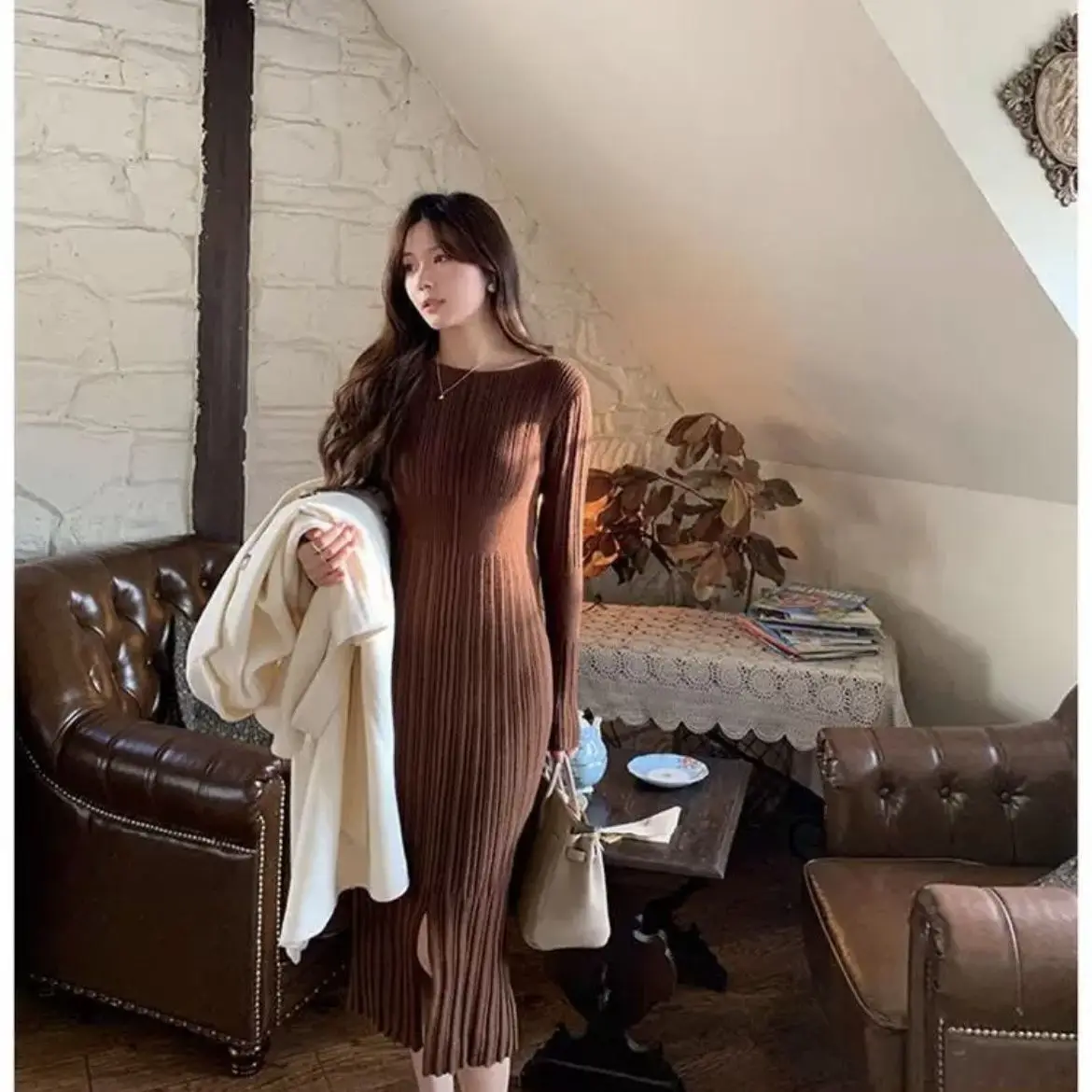 Elegant Minimalist Round Neck Knitted Dress