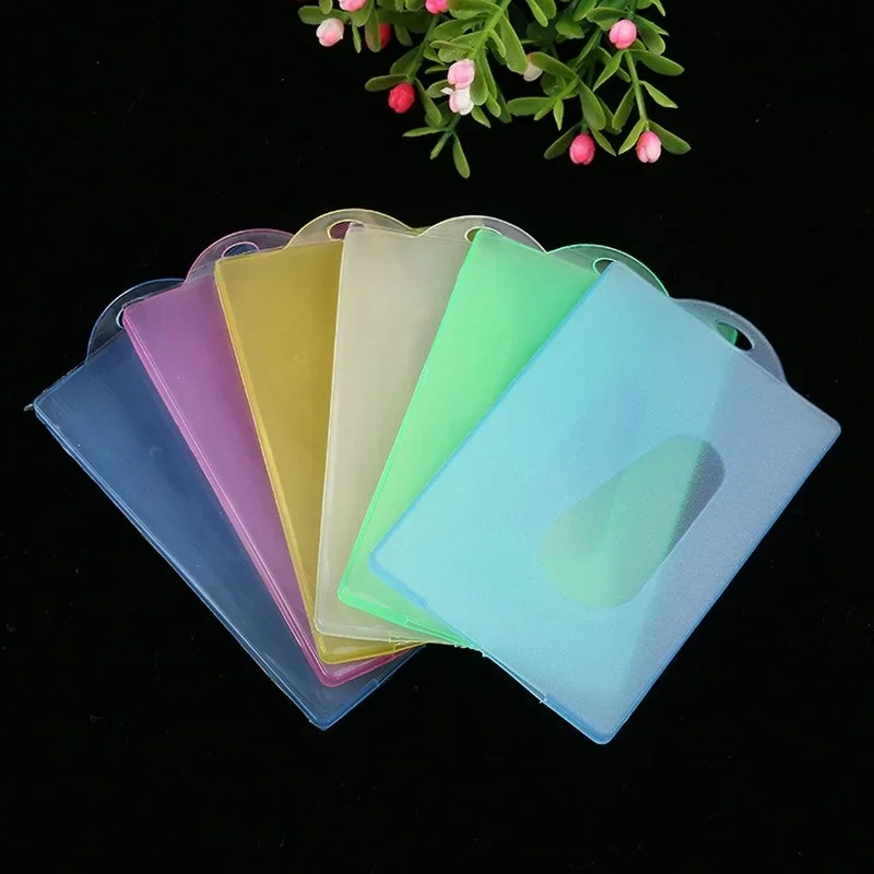 

1pc Random Color Unisex Transparent Plastic Card Case Business ID Credit Card Holder Students Bus Cards Protection Cover for Men