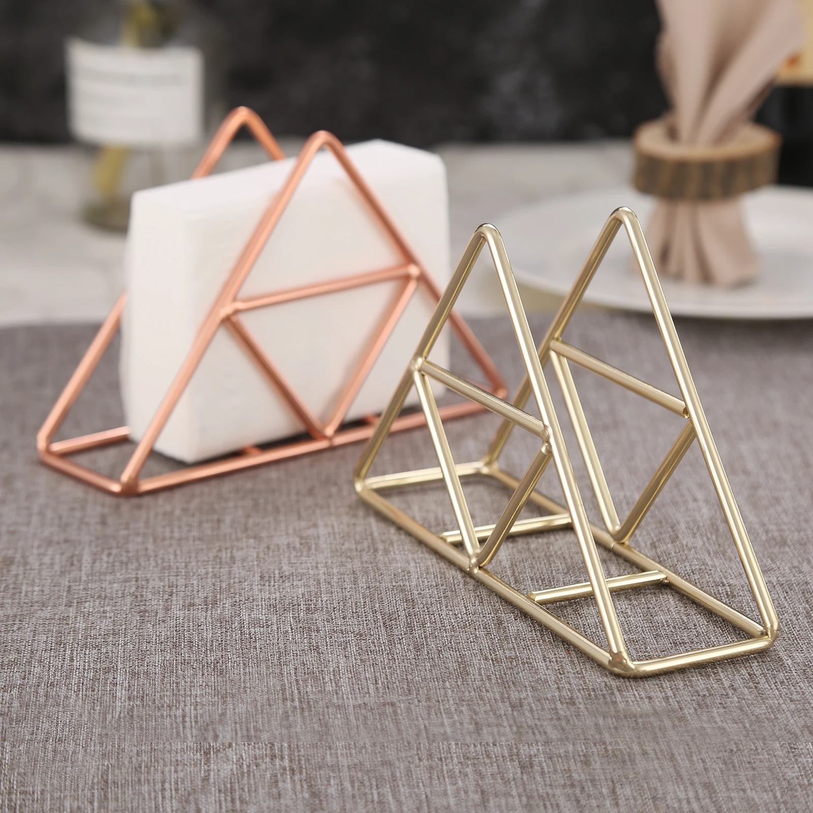 1pc Triangle Napkin Holder Vertical Stainless Steel Hollow Decor Dinner Tissue Stand Ring Gold/Rose Gold BBQ Wedding Party