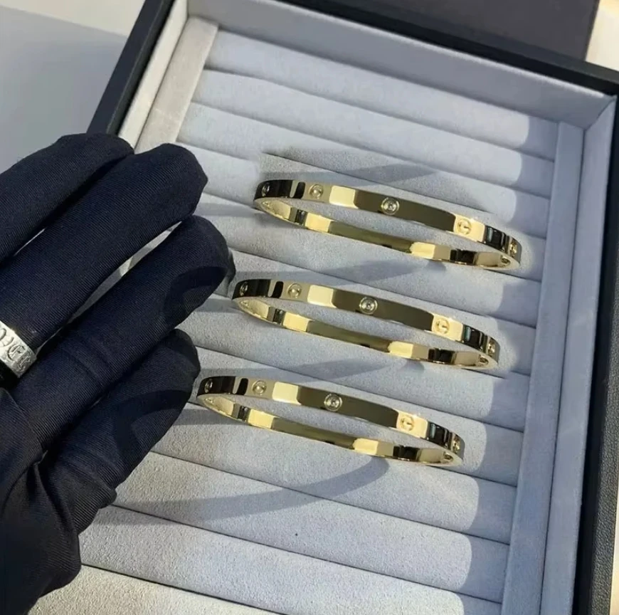 2025 - 클래식 럭셔리 러브 팔찌 브러시 마감 드라이버 여성용 선물 팔찌 925 팔찌