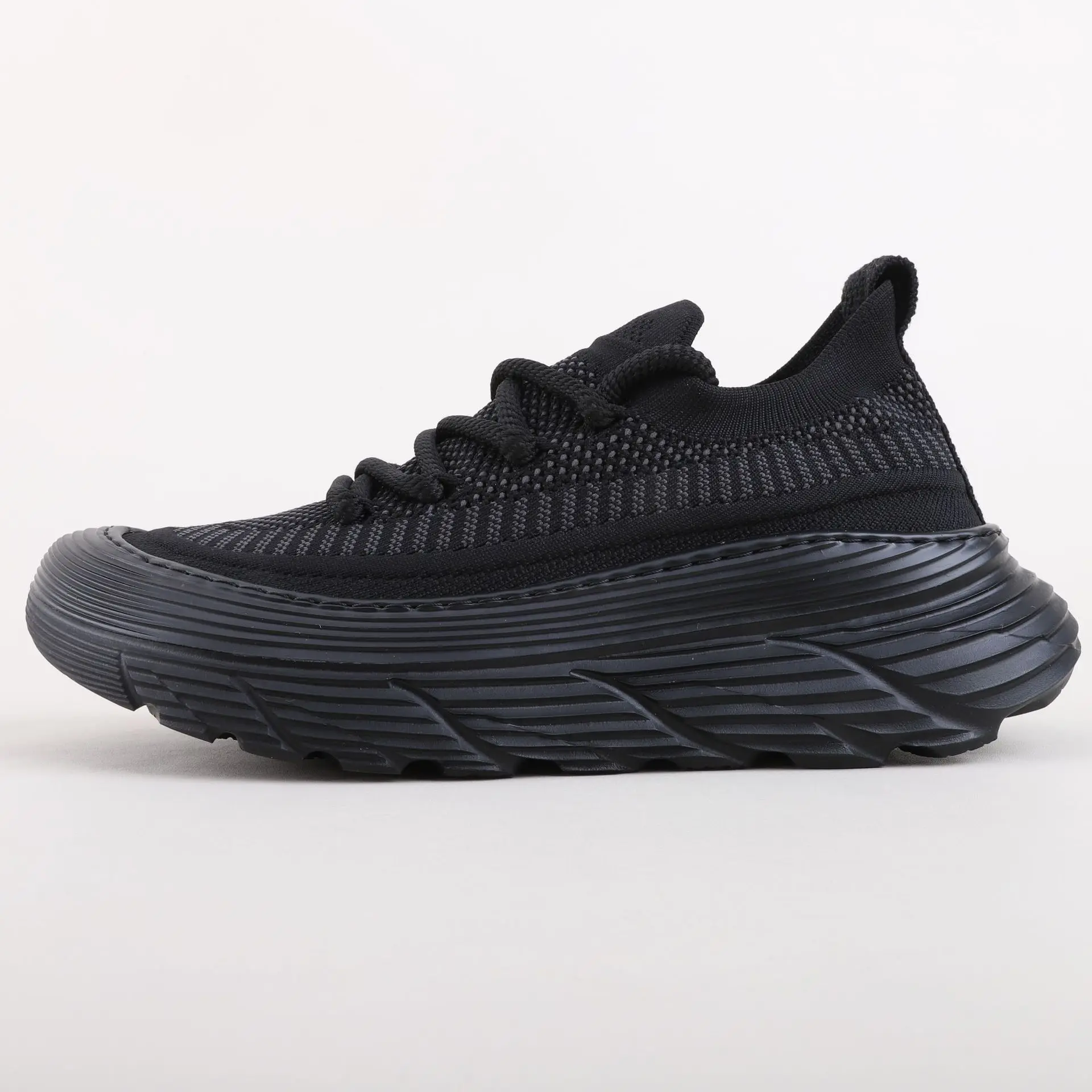 Summer Breathable Mesh Casual Socks and Shoes for Men's New Korean Edition Thick Sole Heightened Mans Shoes Lazy Man Kicks Shoes