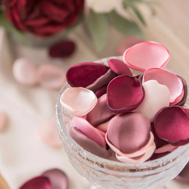 100pcs Silk Rose Petals,Ideal For Wedding Aisle Decoration,Table Centerpiece,Party Decor,Romantic Night,Valentine's Day Decor