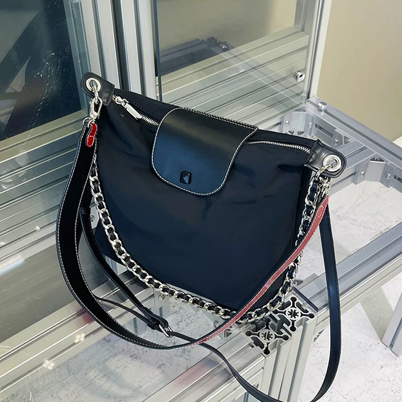 

Casual Hobos Bags For Women Handbags And Purses Luxury Designer 2023 New In Nylon Button Chain Decoration Messenger Cloth Bag