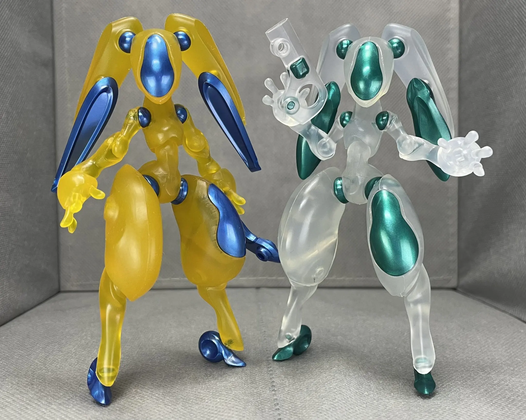 SO-TA capsule toys FORM Series Rabbit Void: Me cool robot bunny